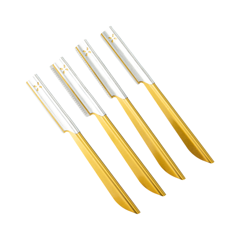 Kulmakarvojen ja kasvojen trimmeri, jossa on liukastumista estävä ote