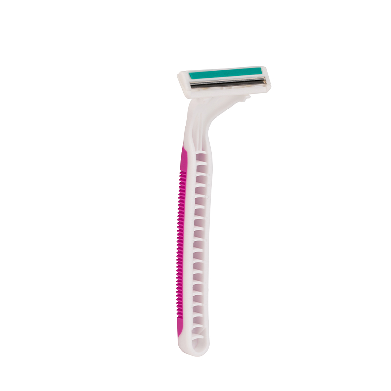 Matkakäyttöiset kertakäyttöiset parranajokoneet