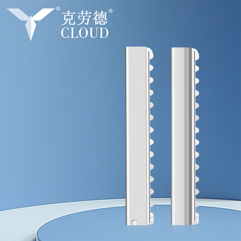 Ruostumattomasta teräksestä tehdyt yksireunaiset hiustenleikkuuterät